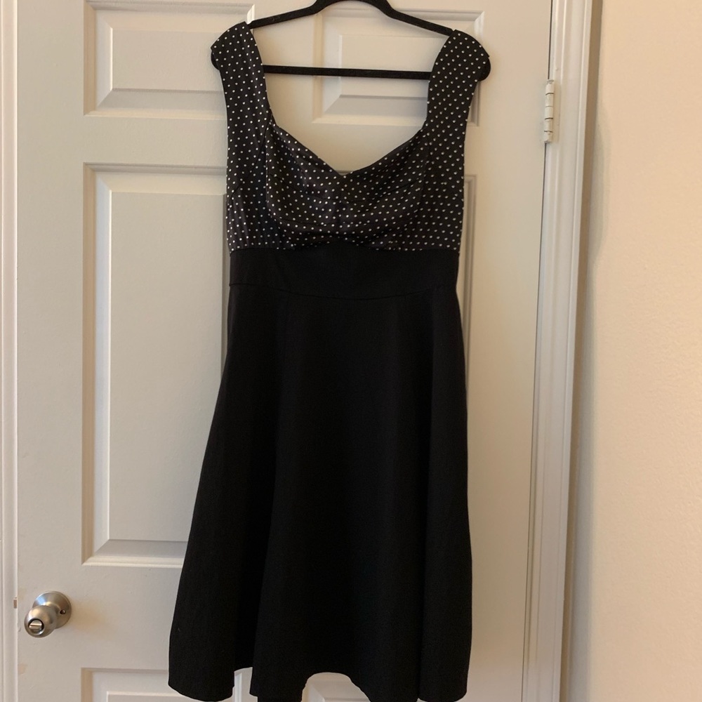 ( 107 likes already ) TORRID retro dress pin up style black w/polka dots - Picture 2 of 6